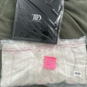 Lover Cardigan + Vinyl Case (Option 1)